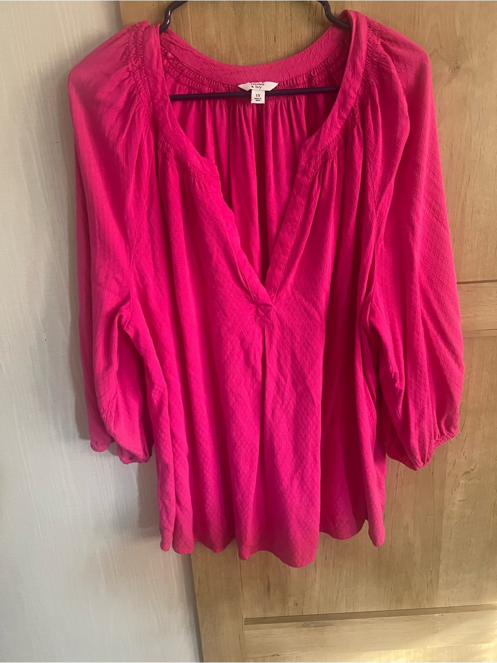 crown & ivy V-Neck Peasant Blouse